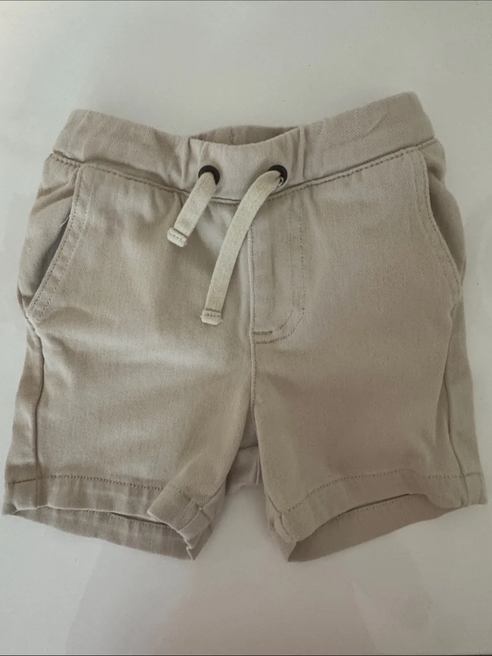 Back to school PLAY light khaki chino shorts